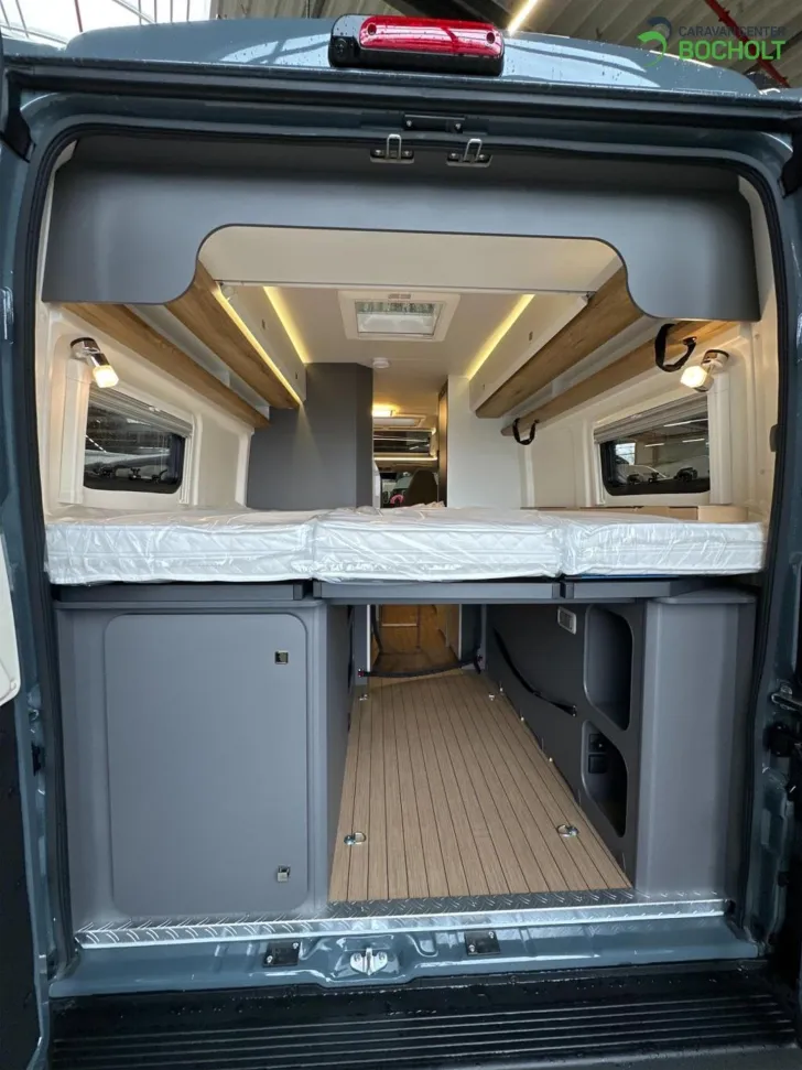 Fahrzeugbild Hobby Prestige Van First Edition 640 ET Modell 2026 / Adaptiver Tempomat #17