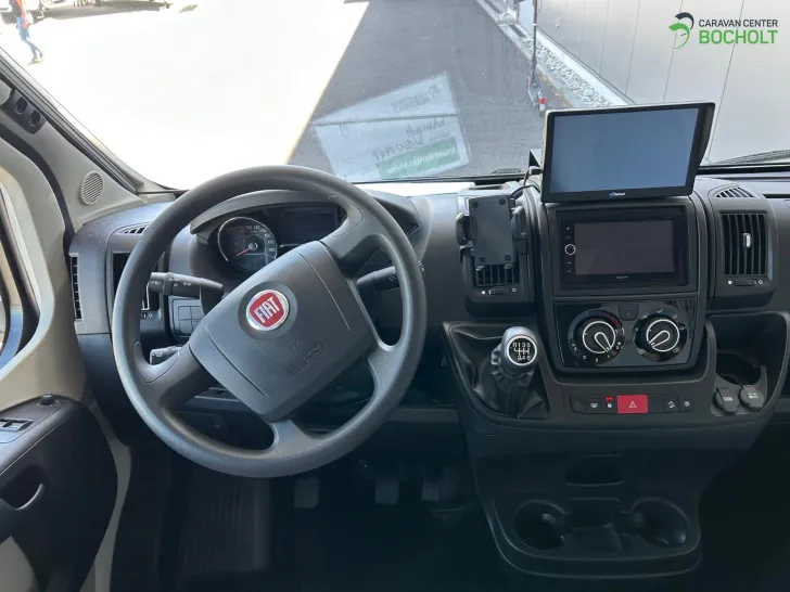 Fahrzeugbild Eura Mobil Activa One 570 HS Anhängerkupplung #13