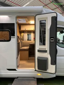 Fahrzeugbild Roadfans Journey 680 GE Automatik / Rahmenfenster / Markise #7