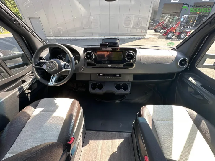 Fahrzeugbild Weinsberg CaraCompact MB 640 MEG EDITION PEPPER Distronic / Rahmenfenster / MBUX #7