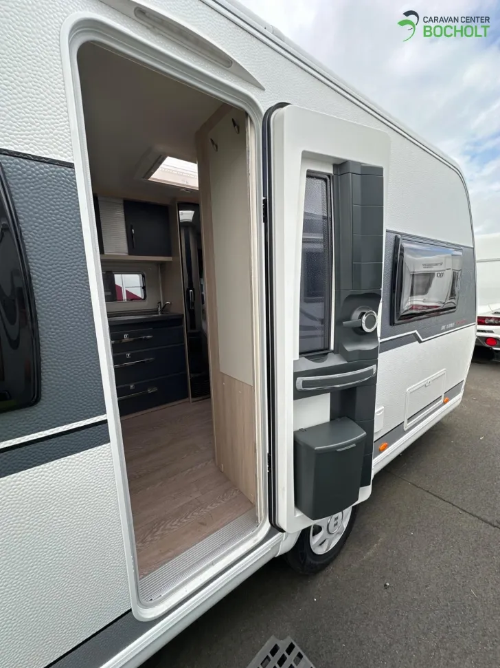 Fahrzeugbild Hobby De Luxe 460 UFe Edition 1500 kg / Mover #6