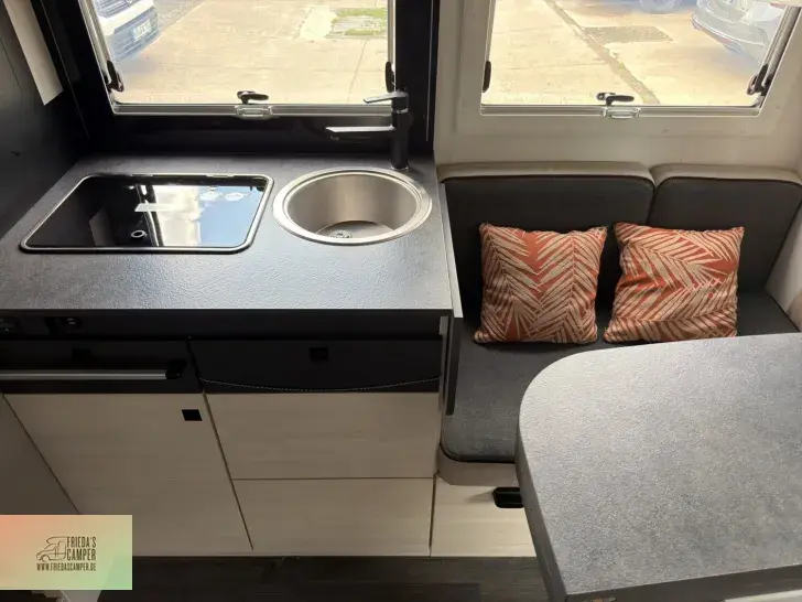 Fahrzeugbild Chausson Integriert Titanium Line 777 /  EL- + Hubbett #13