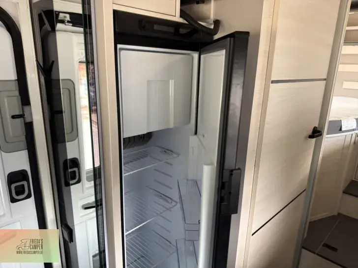 Fahrzeugbild Chausson Integriert Titanium Line 777 /  EL- + Hubbett #18