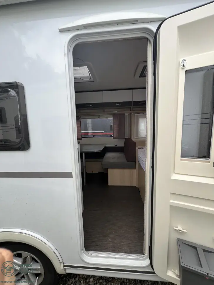Fahrzeugbild Hymer Eriba Eriba Living 525 Idealer Familienwagen #6