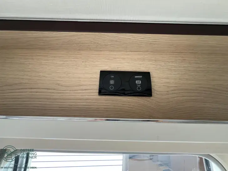 Fahrzeugbild Hymer Eriba Eriba Living 525 Idealer Familienwagen #15