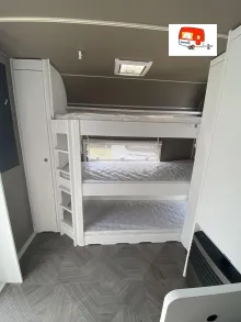 Fahrzeugbild Dethleffs c-go 565 FMK 3 er Stockbett #9