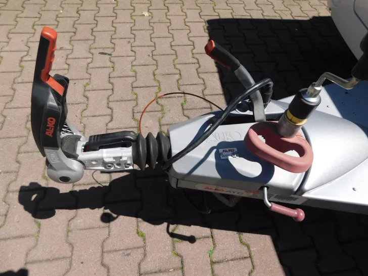 Fahrzeugbild Bürstner Averso Plus 520 TL Mover, Sackmarkise #17