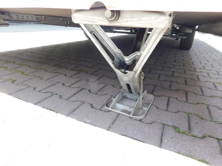 Fahrzeugbild Bürstner Averso Plus 520 TL Mover, Sackmarkise #20