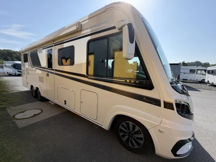 Fahrzeugbild Knaus Sun i 900 LEG #4