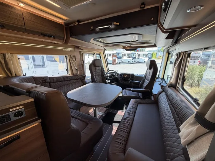 Fahrzeugbild Knaus Sun i 900 LEG #13