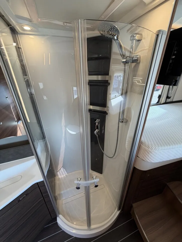 Fahrzeugbild Knaus Sun i 900 LEG #24