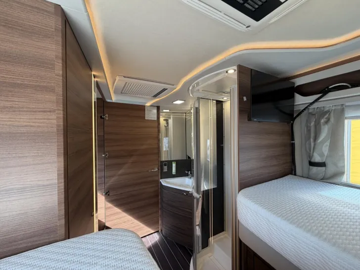 Fahrzeugbild Knaus Sun i 900 LEG #28