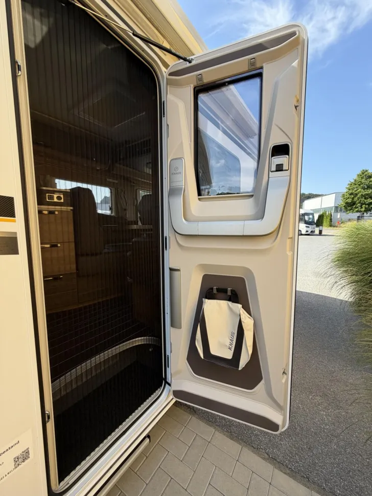 Fahrzeugbild Knaus Sun i 900 LEG #30