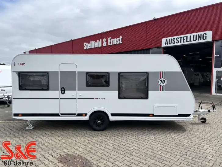 Fahrzeugbild LMC Style 450 D #1