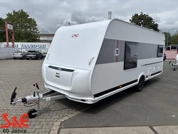 Fahrzeugbild LMC Style 450 D #3