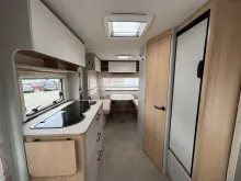 Fahrzeugbild LMC Style 450 D #16