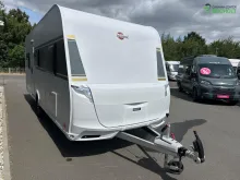 Fahrzeugbild Bürstner Averso Plus 520 TL B66 2000 kg / Hubbett #3