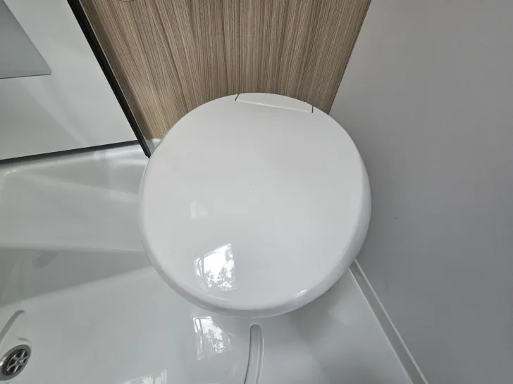 Fahrzeugbild Sun Living A 60SP 6m lang|Alkoven|Solar|X-TRA|auf Juli 26 #15