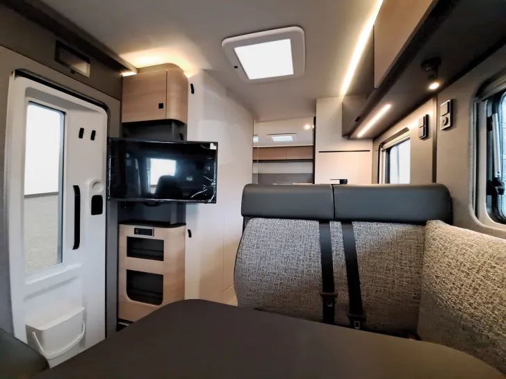 Fahrzeugbild Hymer B-Klasse MC I 600 Autark, Solar, GFK, TV #19