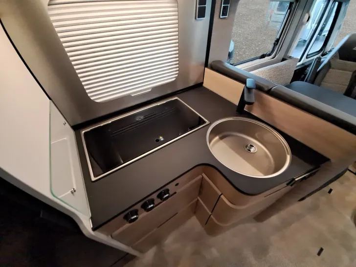 Fahrzeugbild Hymer B-Klasse MC I 600 Autark, Solar, GFK, TV #22