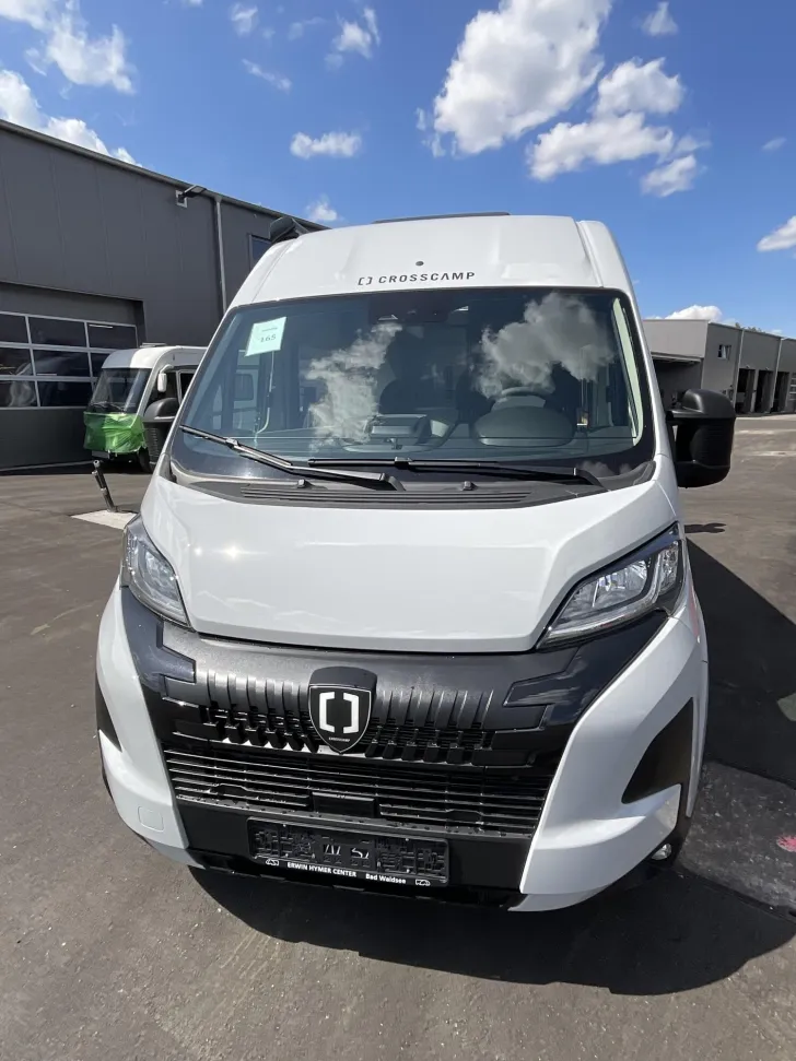 Fahrzeugbild Crosscamp ELMNT 6.0 DS Peugeot 6m Schwenkbad #15