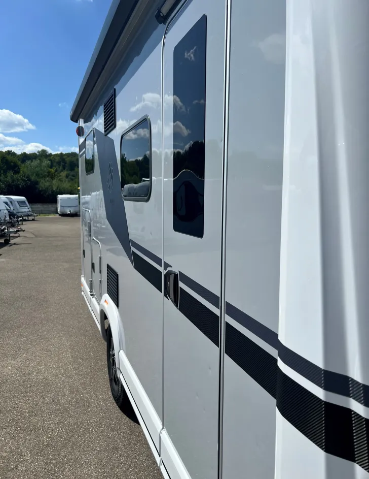 Fahrzeugbild Knaus Live Wave  650 MEG Black Selection #8