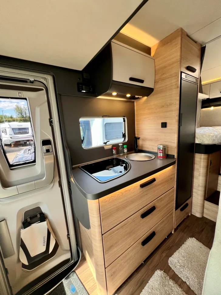 Fahrzeugbild Knaus Live Wave  650 MEG Black Selection #19