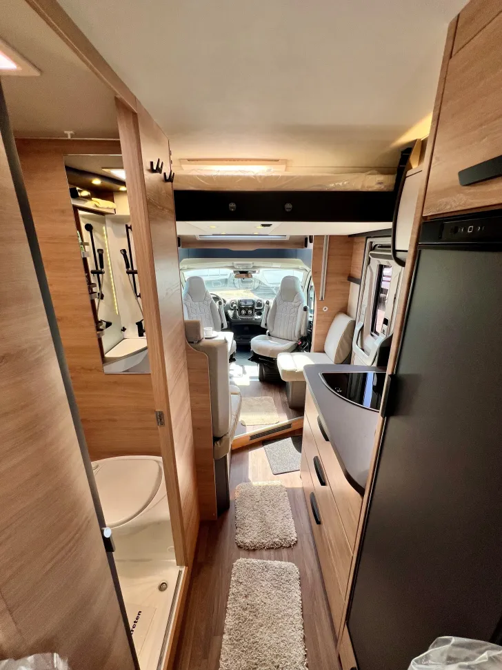 Fahrzeugbild Knaus Live Wave  650 MEG Black Selection #24