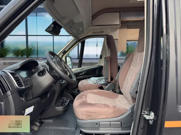 Fahrzeugbild Malibu Van first class - two rooms 640 LE RB viele Pakete,Abverkauf Fiat #9