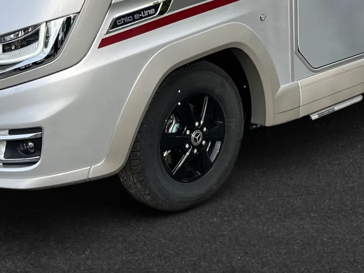 Fahrzeugbild Carthago chic e-line I 51 QB DA Mercedes (221) #8