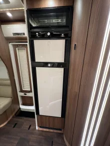 Fahrzeugbild Carthago chic e-line I 51 QB DA Mercedes (221) #22