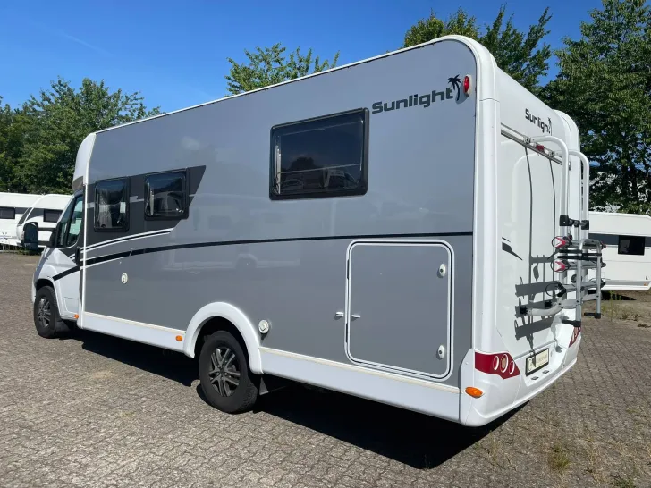 Fahrzeugbild Sunlight T68 #6