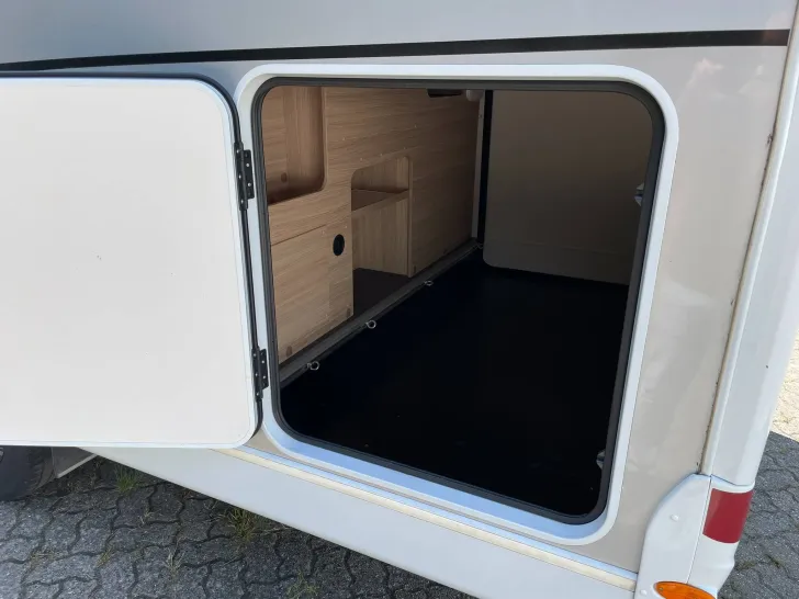 Fahrzeugbild Sunlight T68 #44
