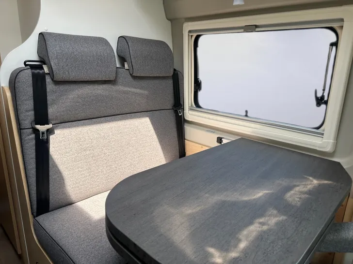 Fahrzeugbild Sunlight Cliff 640 Peugeot #12