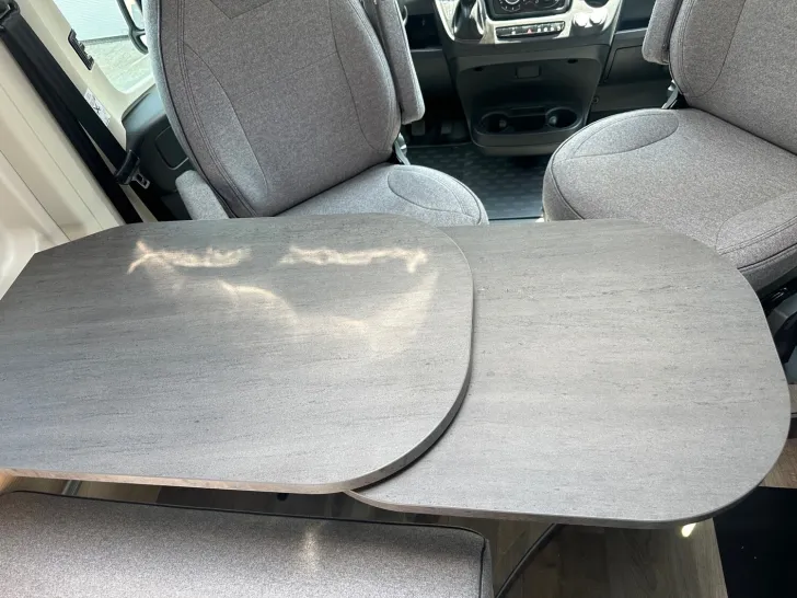 Fahrzeugbild Sunlight Cliff 640 Peugeot #13