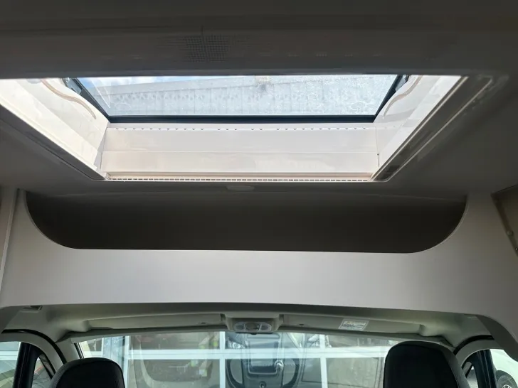 Fahrzeugbild Sunlight Cliff 640 Peugeot #22