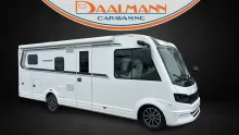 Schräg Vorne Weinsberg CaraCore 700 MEG 5 Personen 180PS Autom. 4 to.