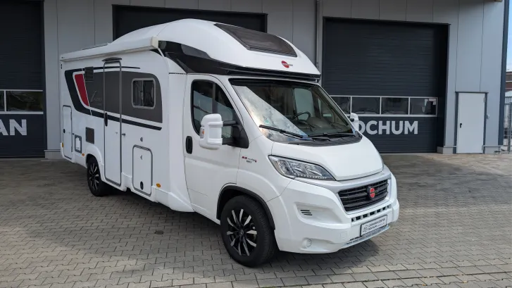 Fahrzeugbild Bürstner Ixeo 680 G*HUBSTÜTZEN* #1