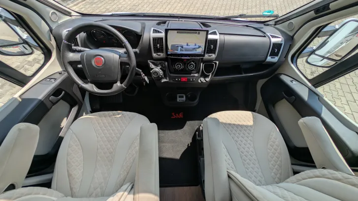 Fahrzeugbild Bürstner Ixeo 680 G*HUBSTÜTZEN* #29