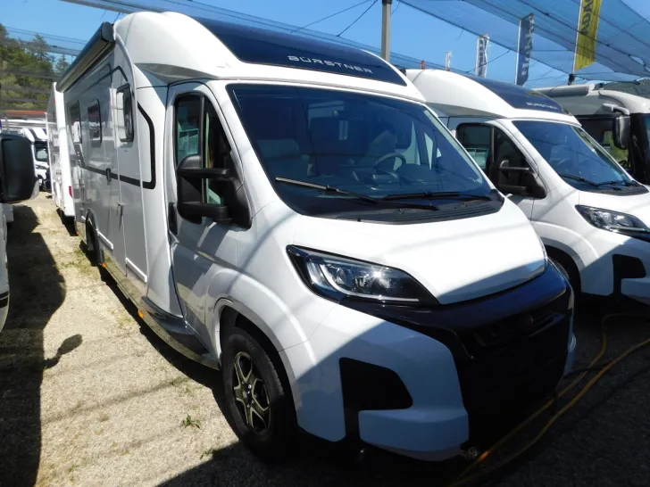 Fahrzeugbild Bürstner Signature SFT 7.4 Navi+Kamera+L-Sitzbank+Markise #3