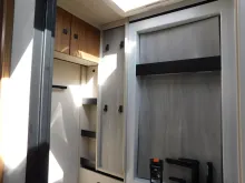 Fahrzeugbild Bürstner Signature SFT 7.4 Navi+Kamera+L-Sitzbank+Markise #14