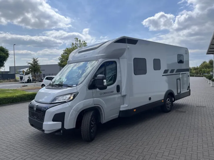 Fahrzeugbild Crosscamp EXPDN 7.4 E Peugeot #4