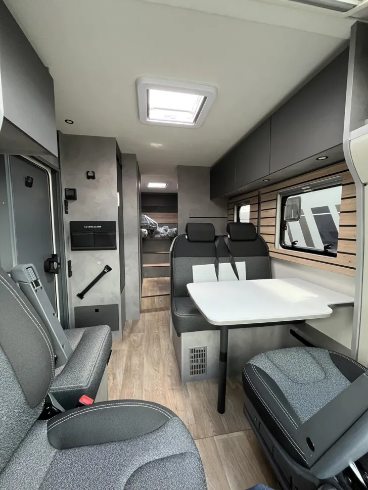 Fahrzeugbild Crosscamp EXPDN 7.4 E Peugeot #7