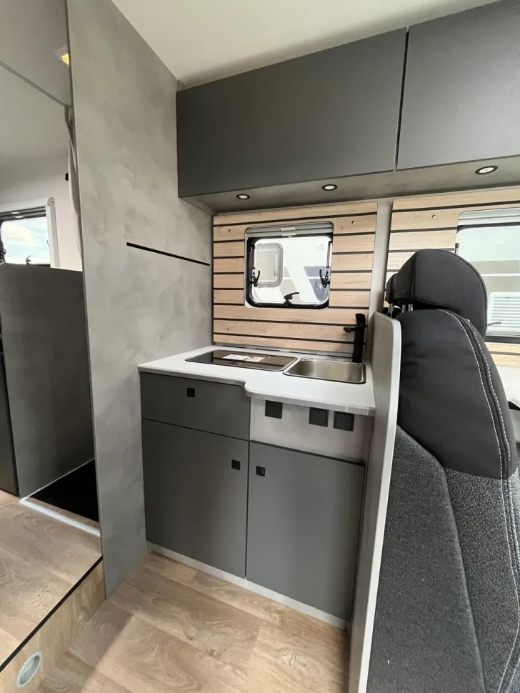 Fahrzeugbild Crosscamp EXPDN 7.4 E Peugeot #10