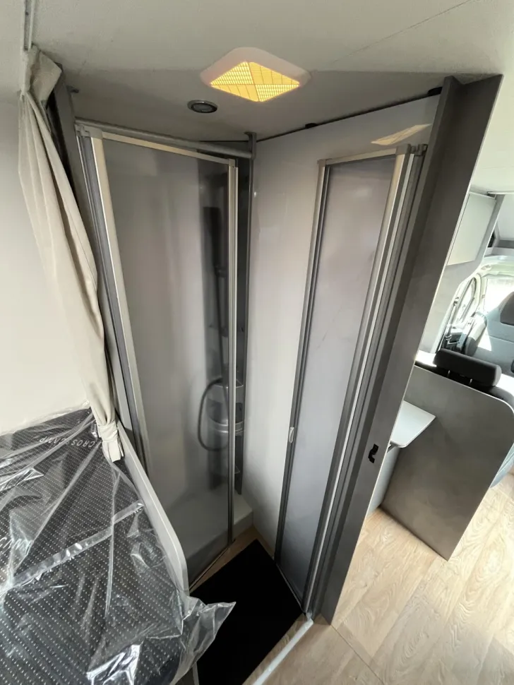 Fahrzeugbild Crosscamp EXPDN 7.4 E Peugeot #13