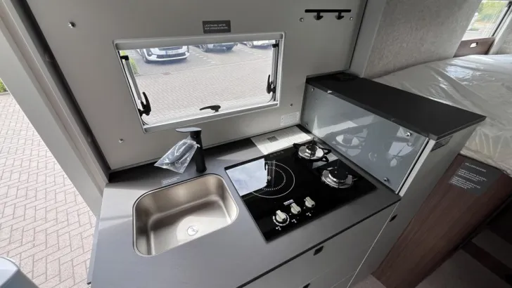 Fahrzeugbild LMC Cruiser 740 EL #10