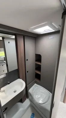 Fahrzeugbild LMC Cruiser 740 EL #13