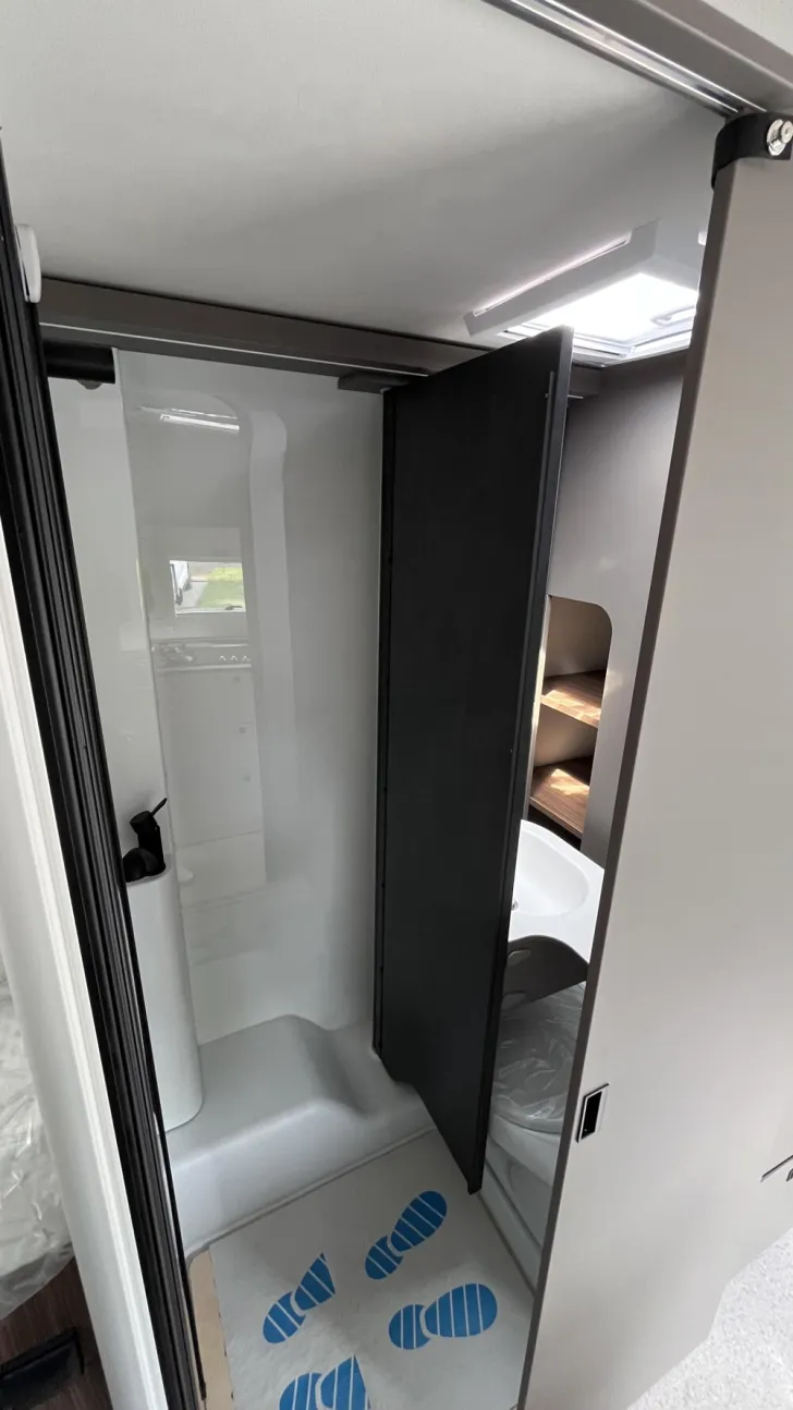 Fahrzeugbild LMC Cruiser 740 EL #15