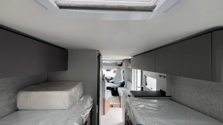 Fahrzeugbild LMC Cruiser 740 EL #16