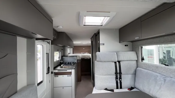 Fahrzeugbild LMC Cruiser 740 EL #7
